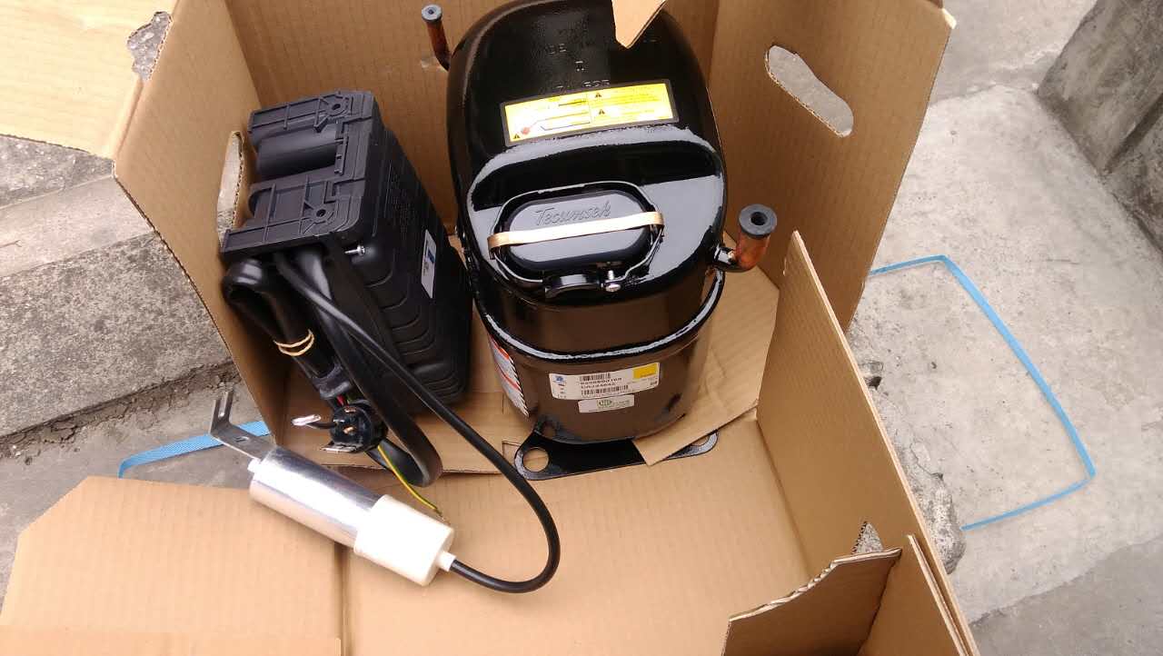 ����(gu��)̩��230V  60HZ �����l�ʉ��s�C(j��)